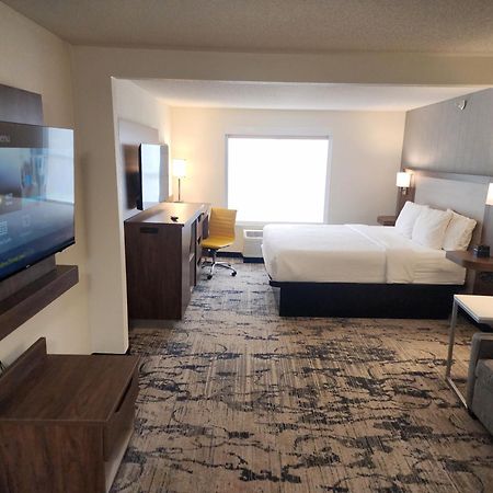 La Quinta By Wyndham Milwaukee Sw New Berlin Hotel Buitenkant foto