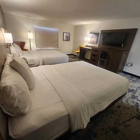 La Quinta By Wyndham Milwaukee Sw New Berlin Hotel Buitenkant foto