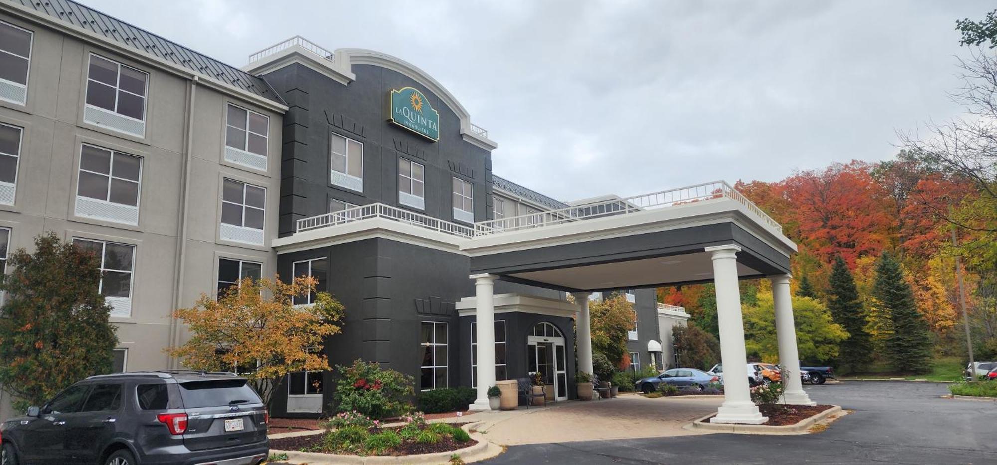La Quinta By Wyndham Milwaukee Sw New Berlin Hotel Buitenkant foto