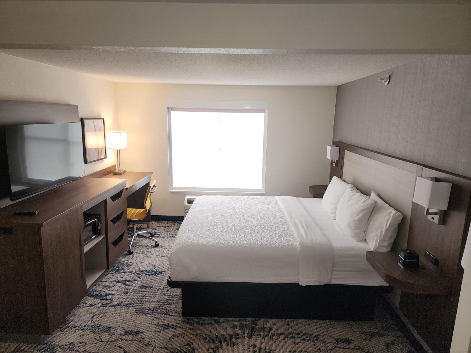 La Quinta By Wyndham Milwaukee Sw New Berlin Hotel Buitenkant foto
