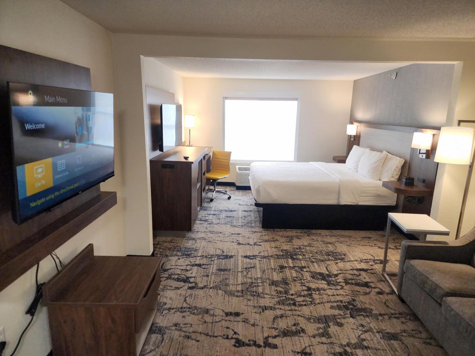 La Quinta By Wyndham Milwaukee Sw New Berlin Hotel Buitenkant foto