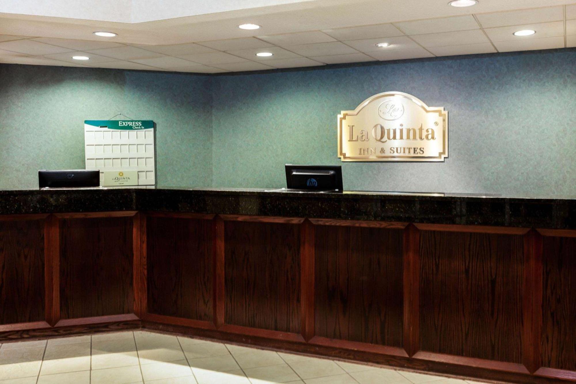 La Quinta By Wyndham Milwaukee Sw New Berlin Hotel Buitenkant foto