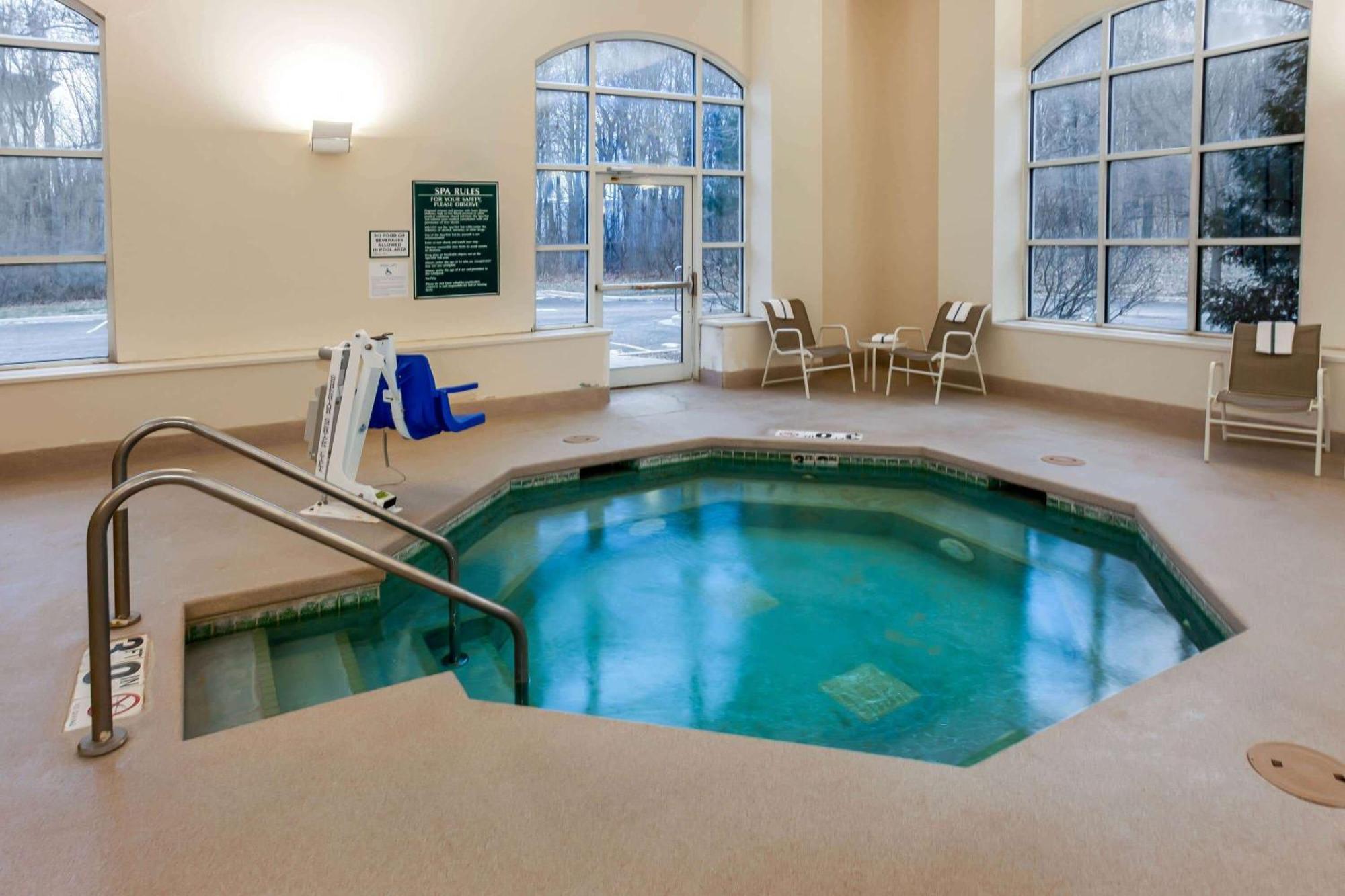 La Quinta By Wyndham Milwaukee Sw New Berlin Hotel Buitenkant foto