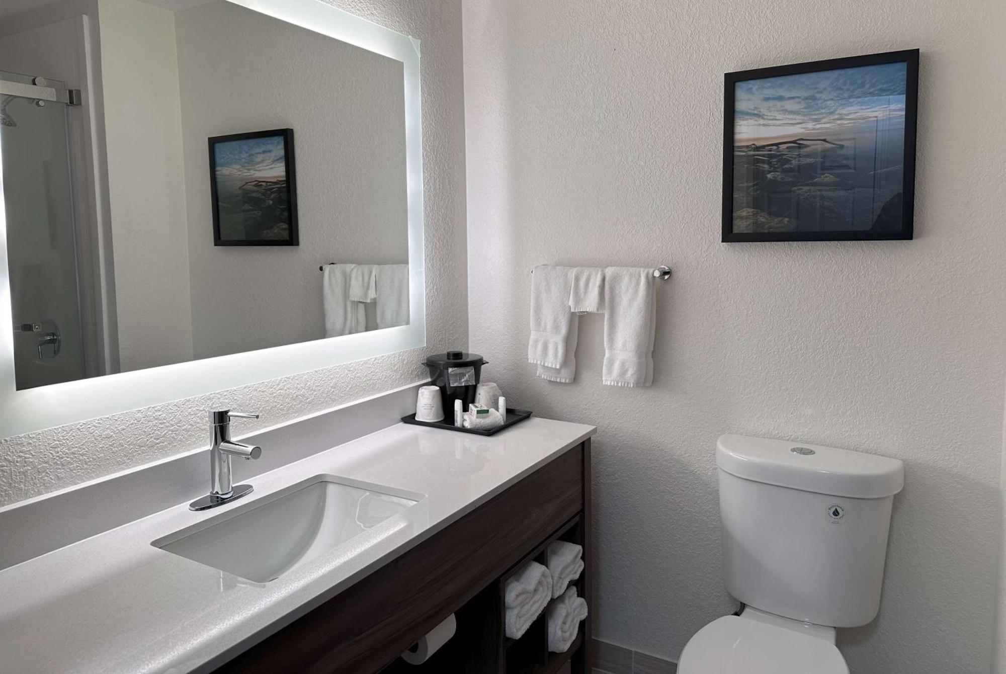 La Quinta By Wyndham Milwaukee Sw New Berlin Hotel Buitenkant foto