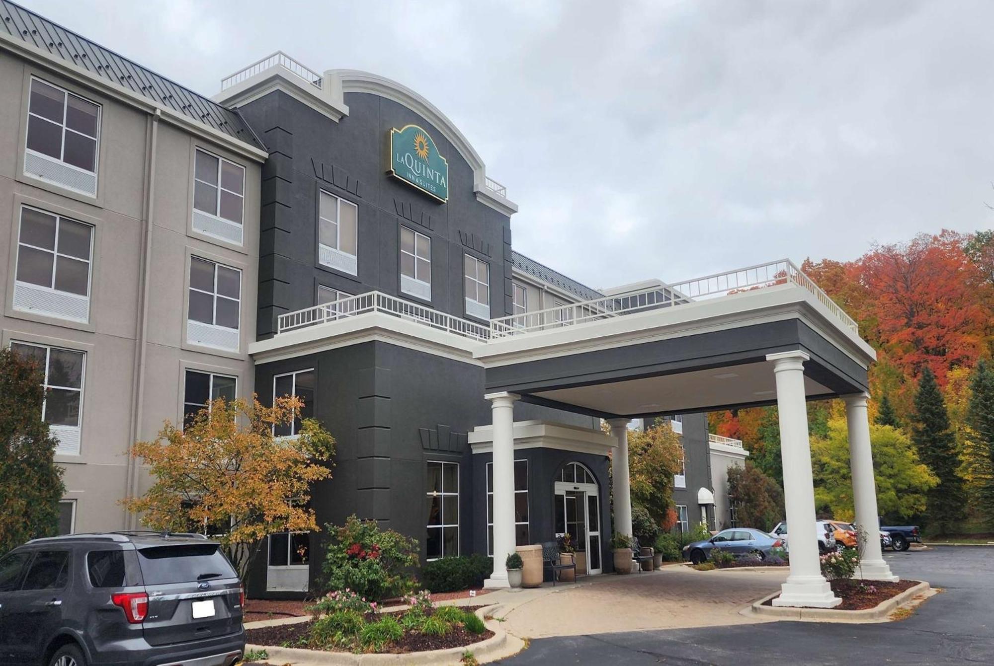La Quinta By Wyndham Milwaukee Sw New Berlin Hotel Buitenkant foto