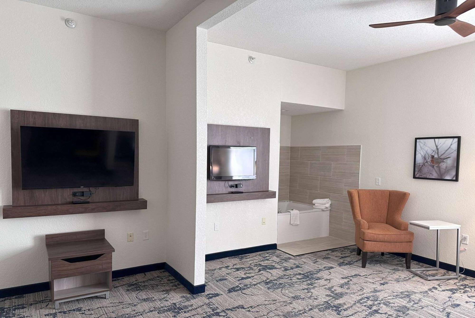 La Quinta By Wyndham Milwaukee Sw New Berlin Hotel Buitenkant foto
