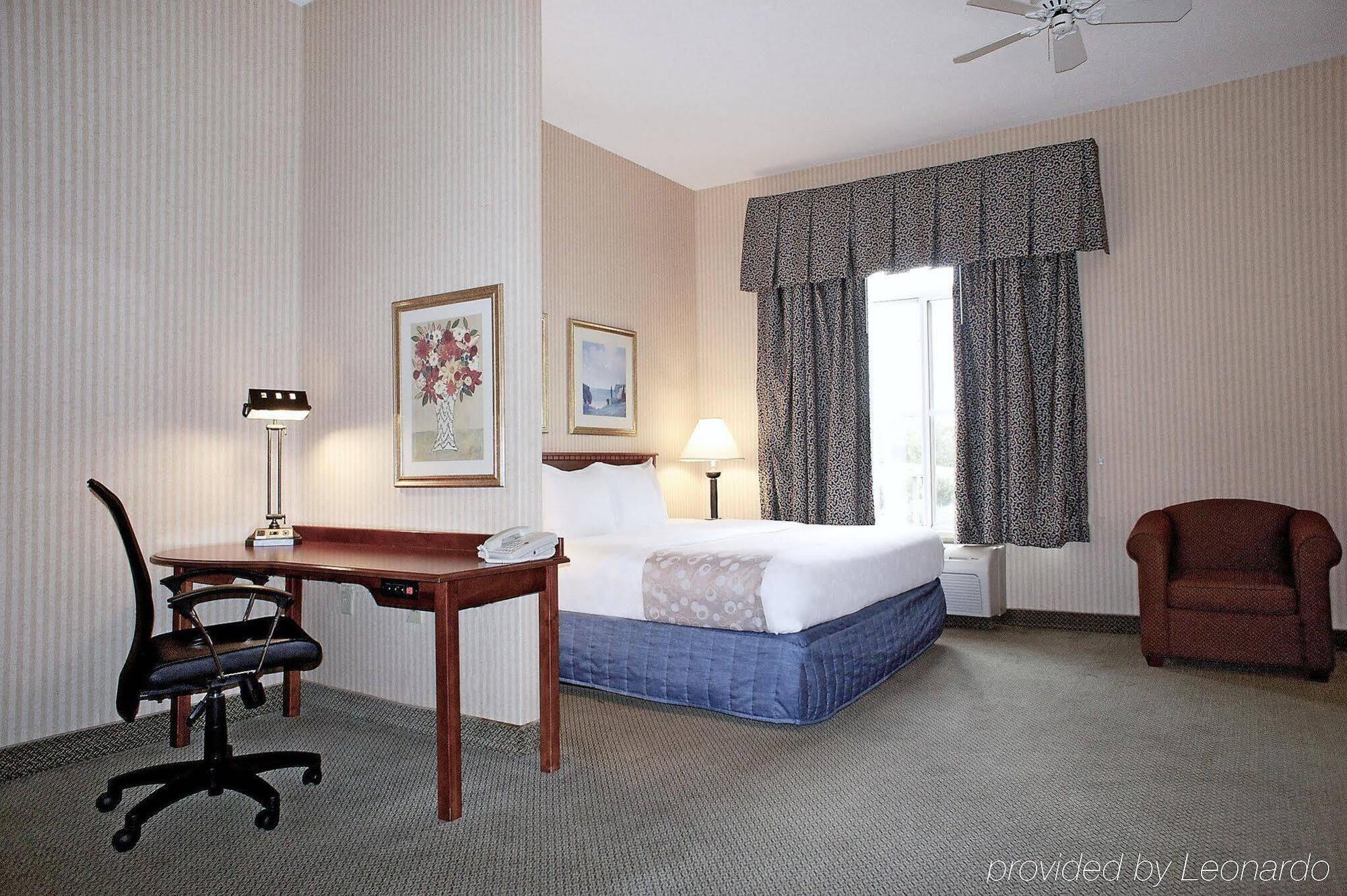 La Quinta By Wyndham Milwaukee Sw New Berlin Hotel Buitenkant foto